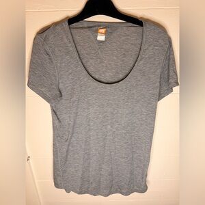 Lucy Women's Heather Gray Short Sleeve Workout Tee